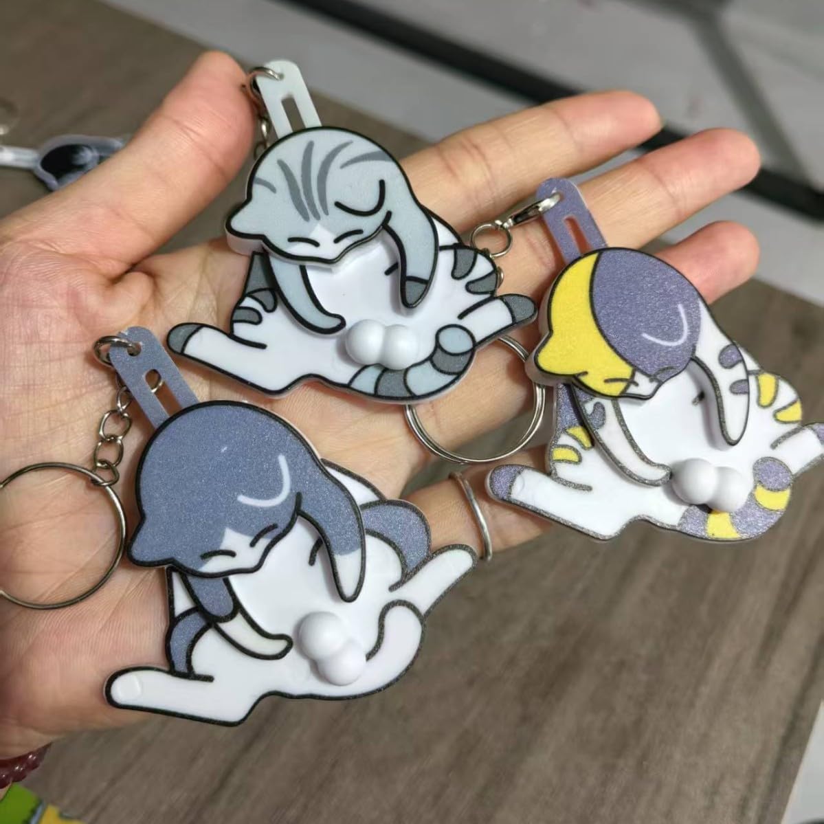 Mischief Cat Interactive Keychain, Funny Wiggling Cat Keychain with Rotating Cats Eggs,Fun Keychains for Bags (6pcs)