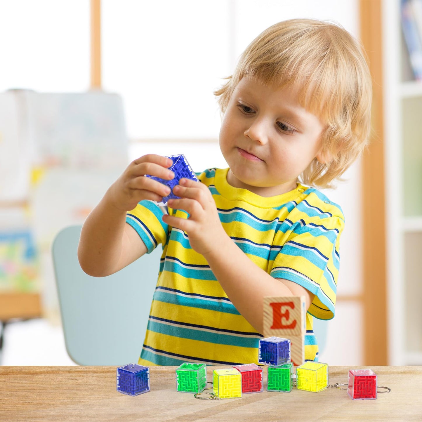 Halloscume 50 Pcs Maze Puzzle Toy Gift 3D Cube Box Mini Maze Christmas Mind Puzzles Game for Adults Birthday Party Favors Stocking Stuffers for Kids (Red, Blue, Yellow and Green,1.2'')