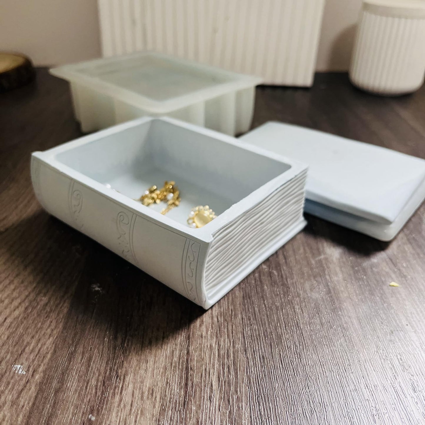 Book Shape Storage Box Concrete Flower Pot Silicone Mold with Cover Succulent Planter Pot Vase Mold Plaster Epoxy Resin Cement Clay Mould