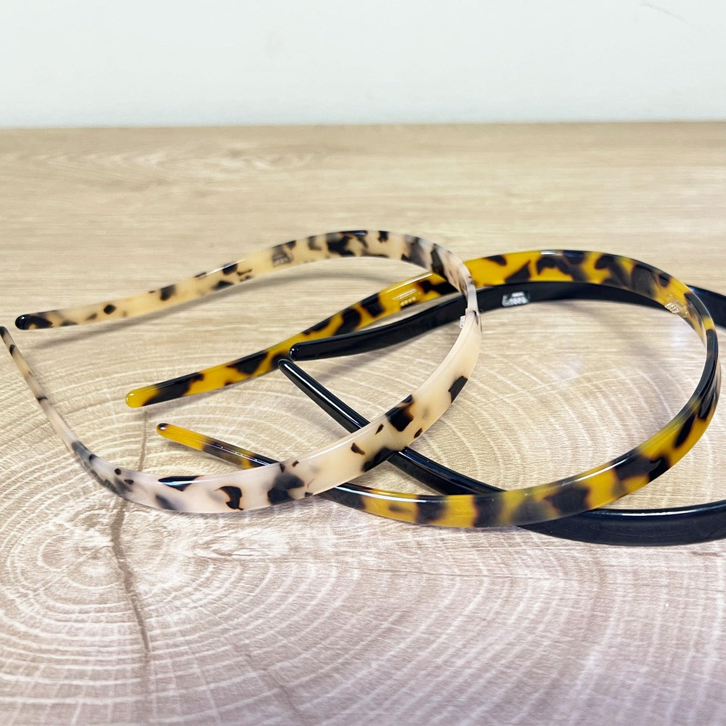 KOVOLITU 3 Pack Eyewear Headbands - Comfortable Plain Headbands for Women in Black, Tortoise, Amber