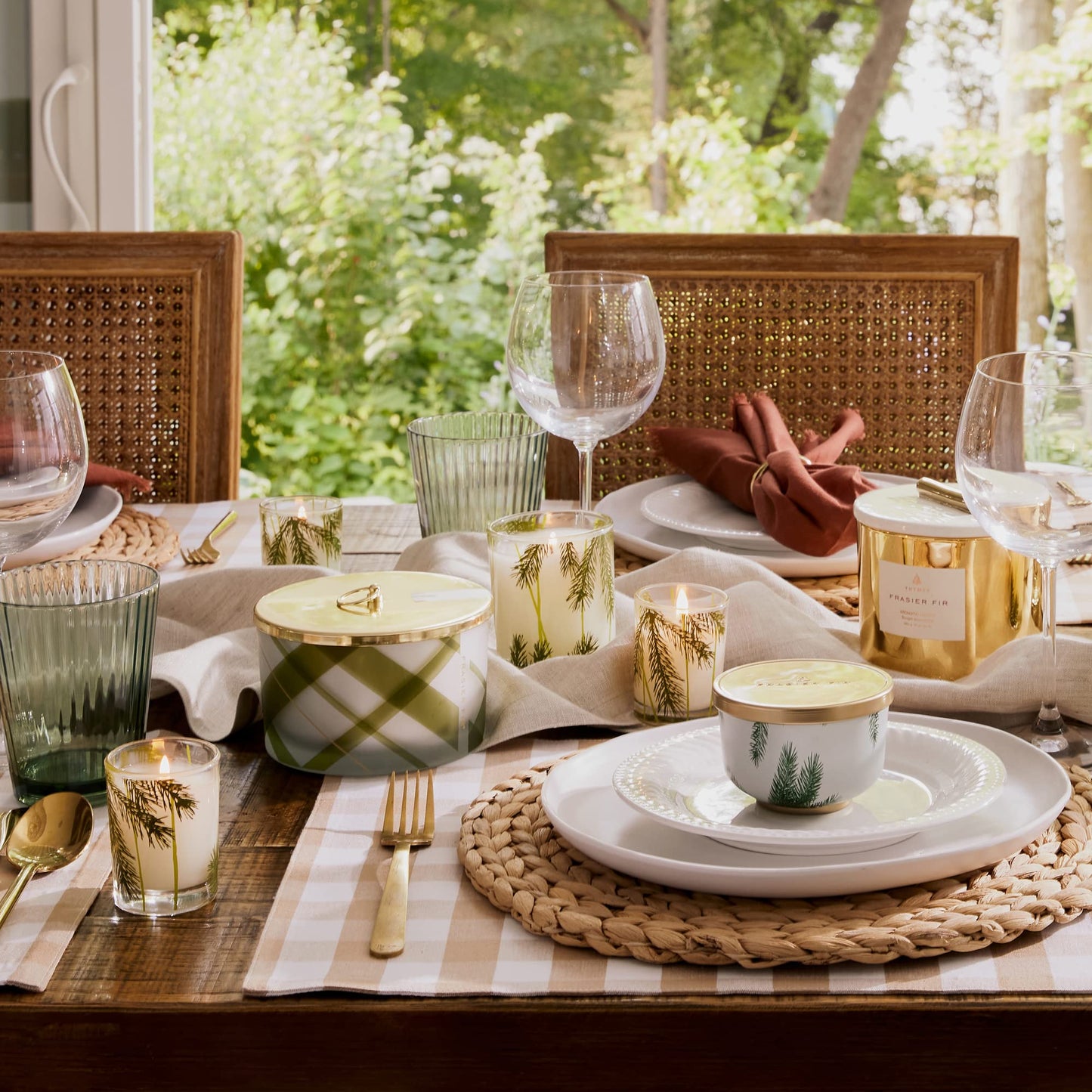 Thymes Frasier Fir Pine Needle Candle – Holiday Candles for Home Scented with Notes of Crisp Siberian Fir, Cedarwood & Sandalwood – Christmas Decor – Christmas Gifts for Women & Men (6.5 oz)