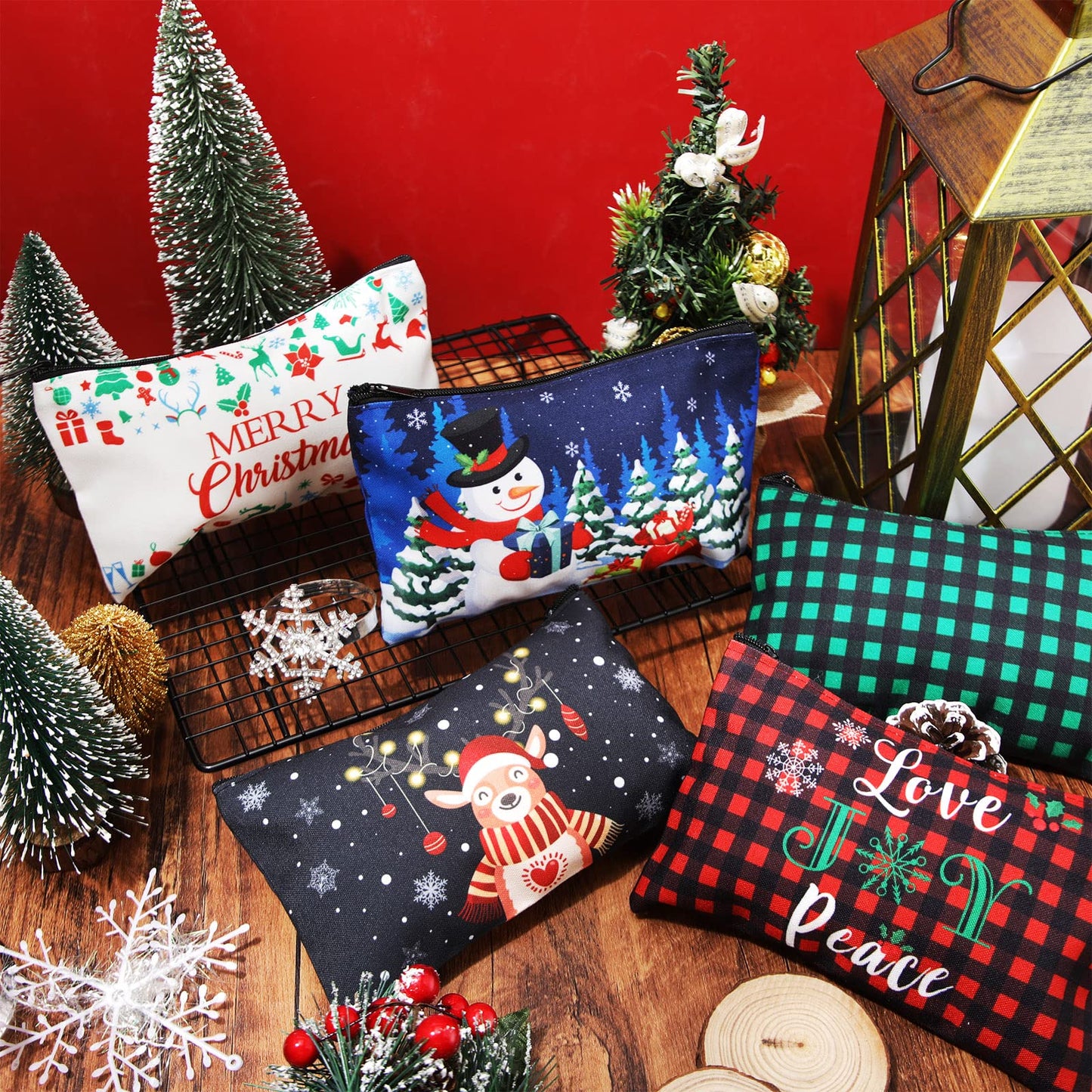 Saintrygo 30 Pieces Christmas Gift Makeup Bags Plaid Cosmetics Bag Merry Christmas and Santa Goodie Bags with Snowman, Reindeer, Multicolor