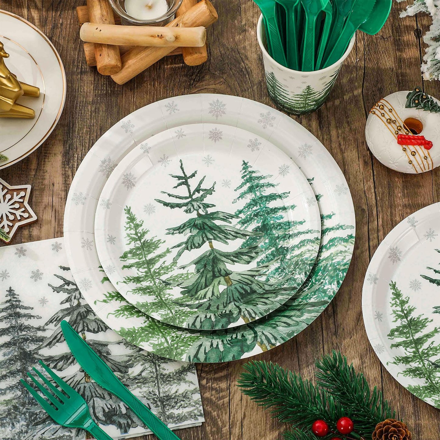 JarThenaAMCS 175Pcs Christmas Tree Party Supplies Kit Green Cedar Tableware Set Xmas Winter Disposable Dinnerware Paper Napkin Plate Cup Plastic Fork Knives Spoon for 25 Guests Party Favor