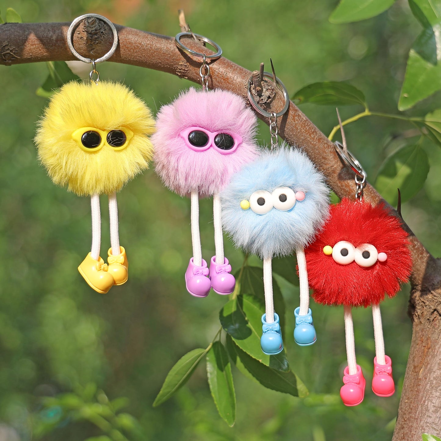 OMyFav 24 PCs Kids Keychains - Keychain Cute for Birthday Back-to-school Goodie Bags Pinata Toys Classroom Prizes Elementary Carnival Prizes in Bulk Party Favors 8-12 Back to School Gift